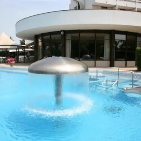 Commodore Terme מלון 3*